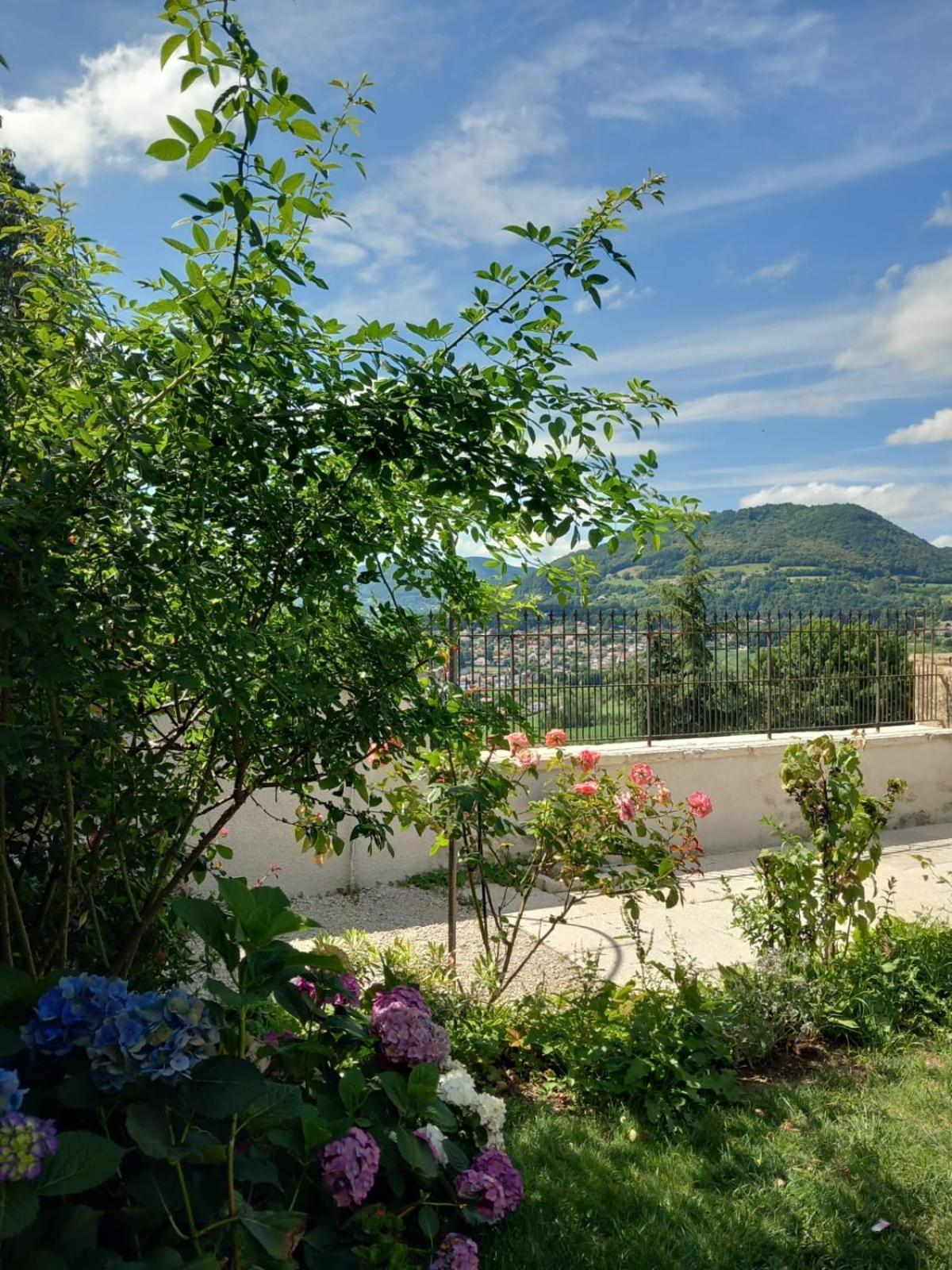 L'Escale De Beauregard Otel Coublevie Dış mekan fotoğraf