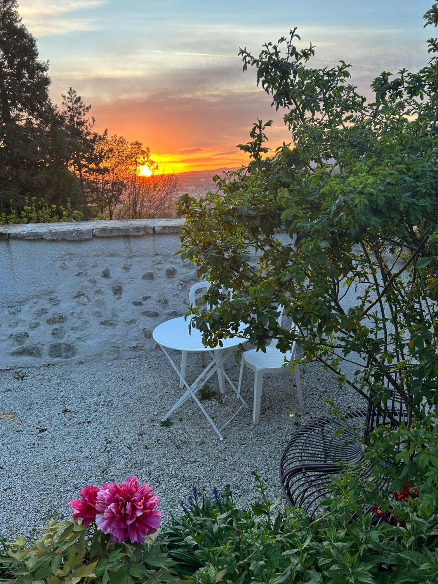 L'Escale De Beauregard Otel Coublevie Dış mekan fotoğraf